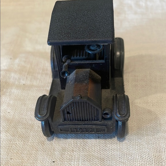 Classic Bronze antique Car pencil sharpener - Picture 2 of 5